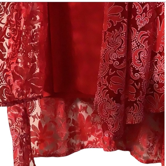 New Directions Red Sleeveless Floral Top - Picture 5 of 7